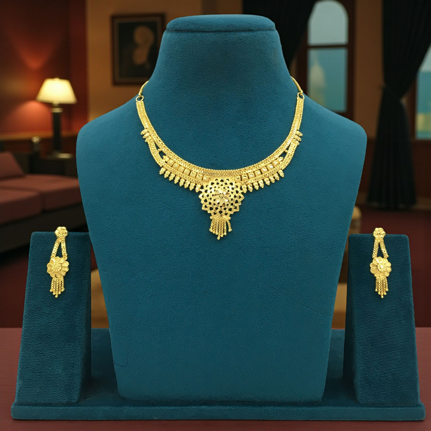 KANIKA MICRO GOLD SHORT NECKLACE SET