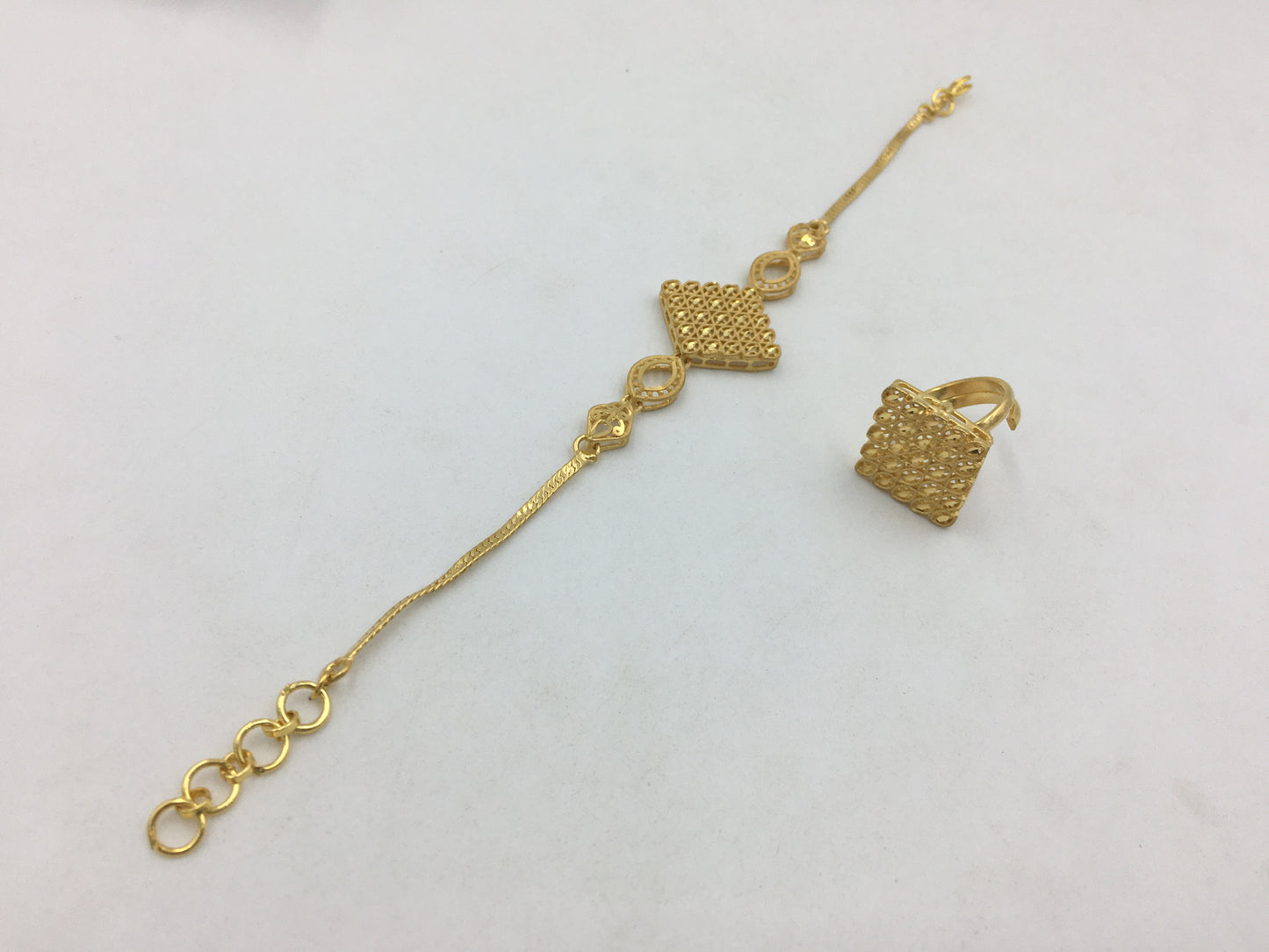 VRITIKA FORMING WOMEN BRACELET