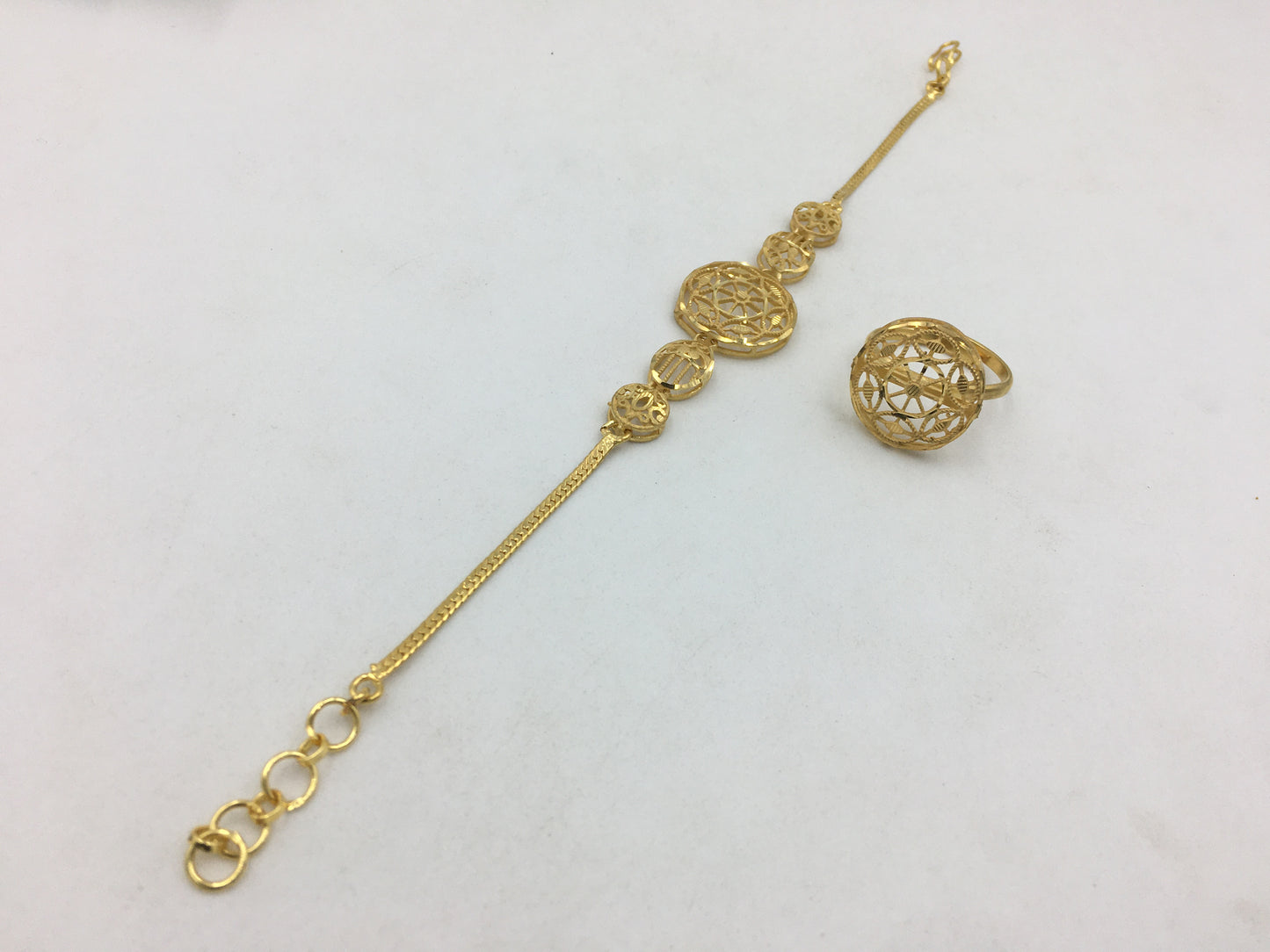 RITHISHA FORMING WOMEN BRACELET