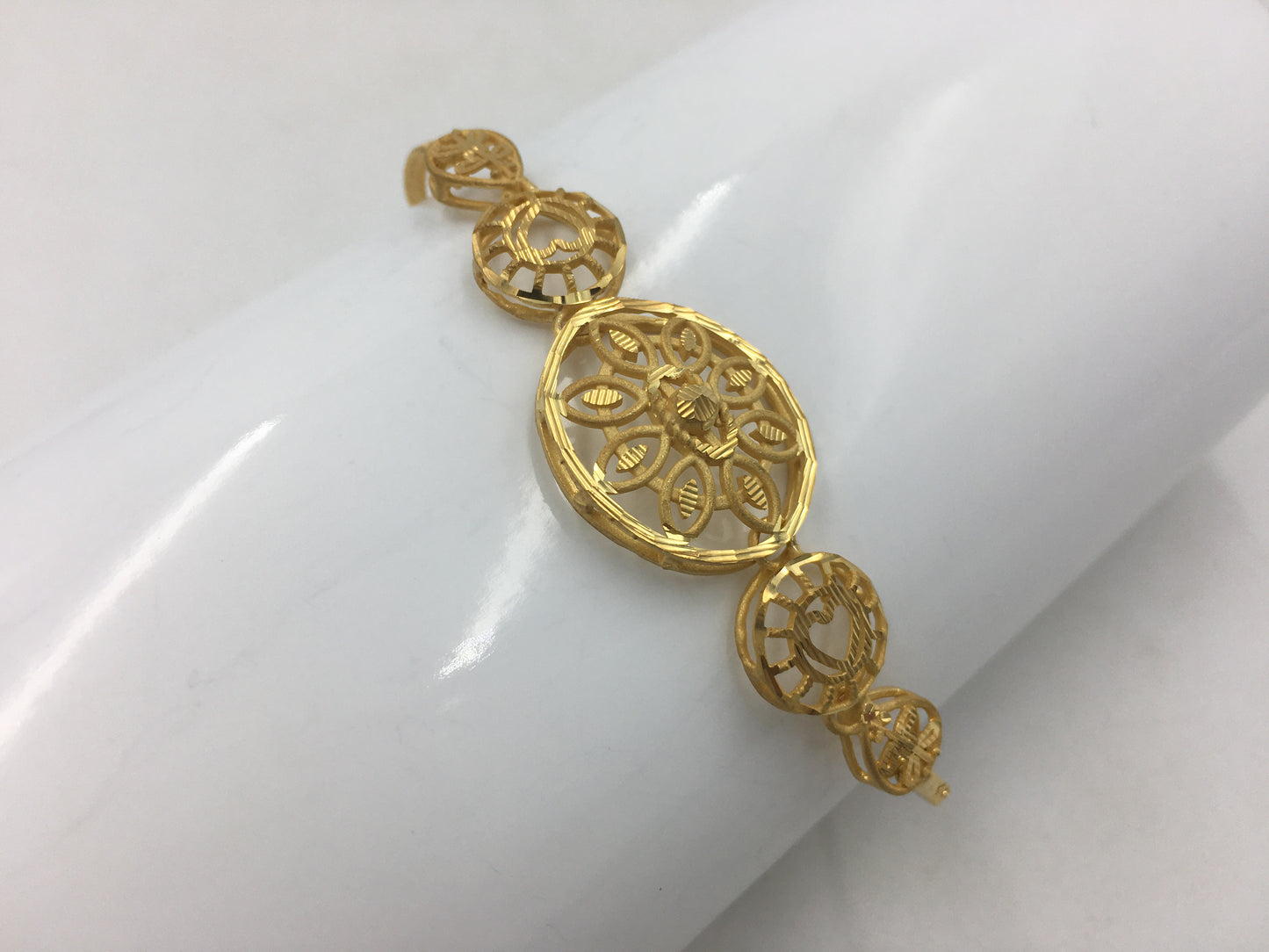 VRITIKA FORMING WOMEN BRACELET