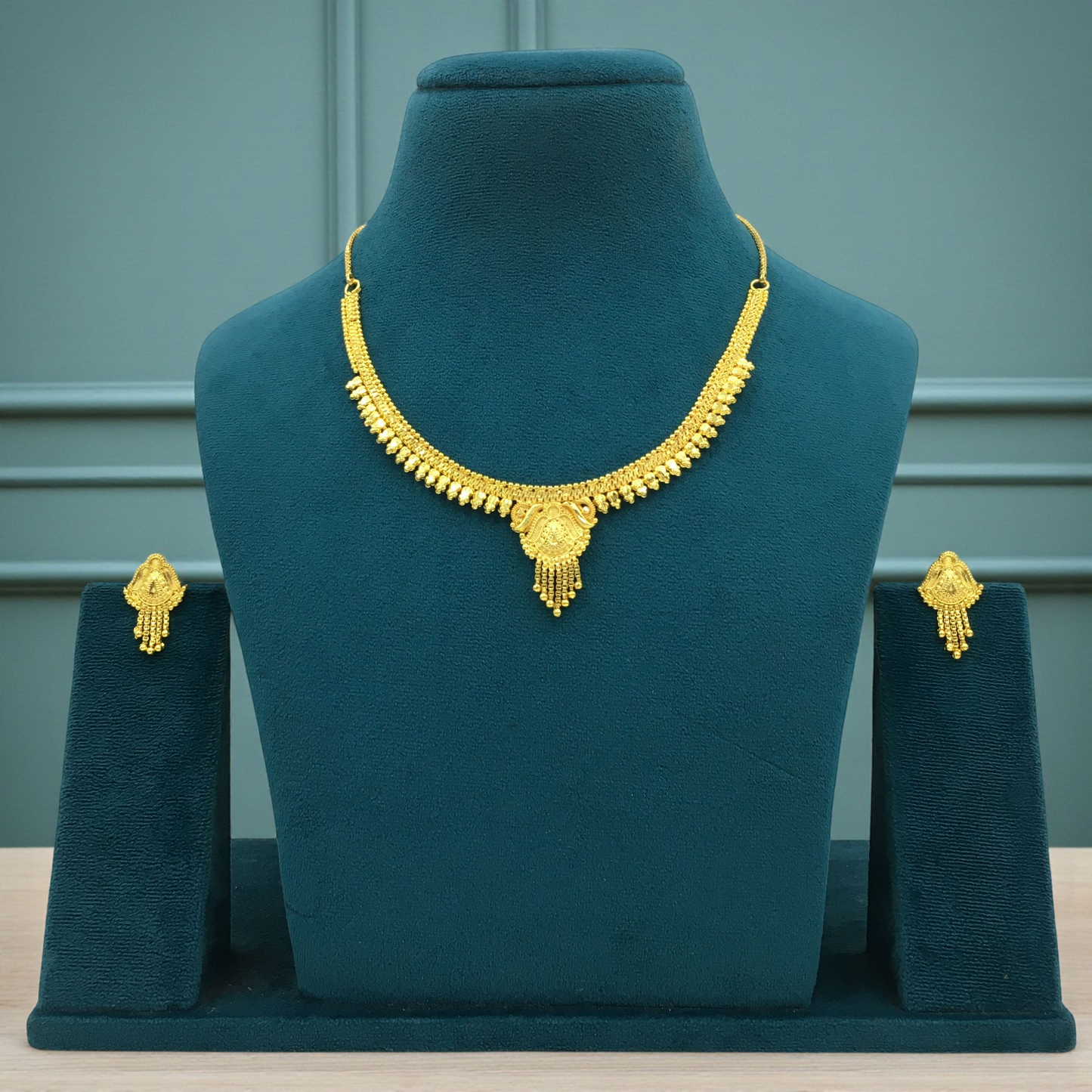 KRIVA MICRO GOLD SHORT NECKLACE SET