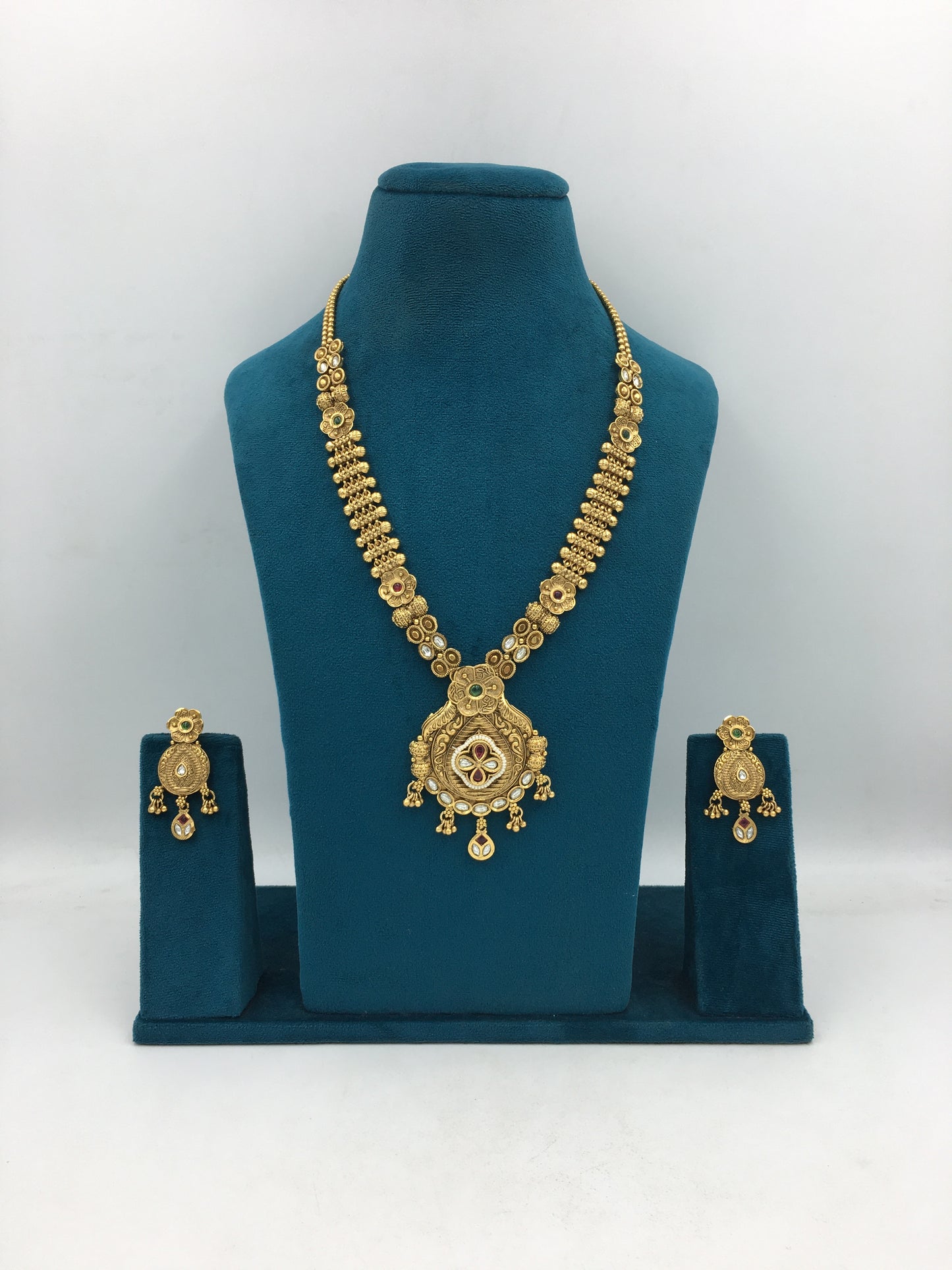 SANDHYA MAHARANI NECKLACE SET