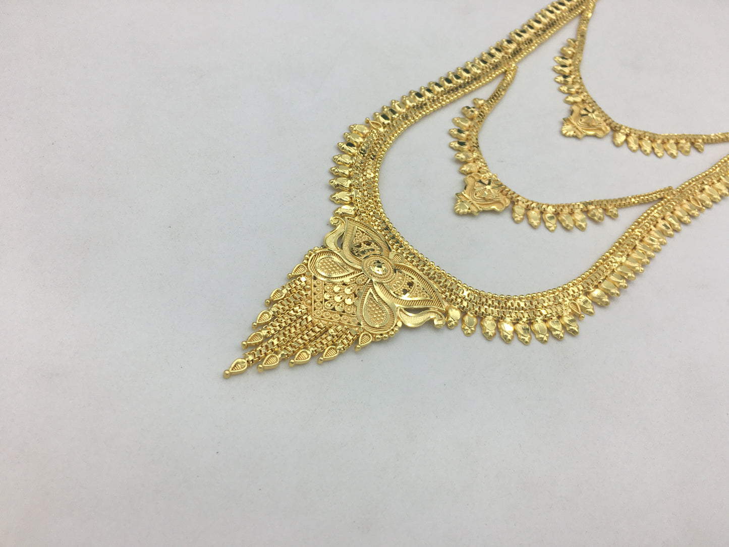 USHIKA MICRO GOLD LONG NECKLACE SET