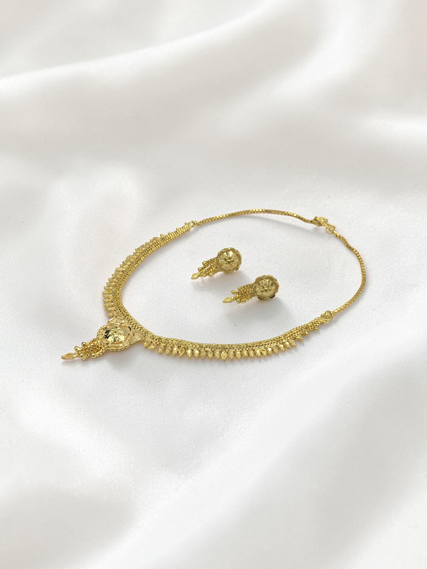KANAK TARANGINI ONE GRAM FORMING SHORT NECKLACE SET WITH EARRINGS FOR WOMEN | TRADITIONAL GOLD FINISH JEWELLERY