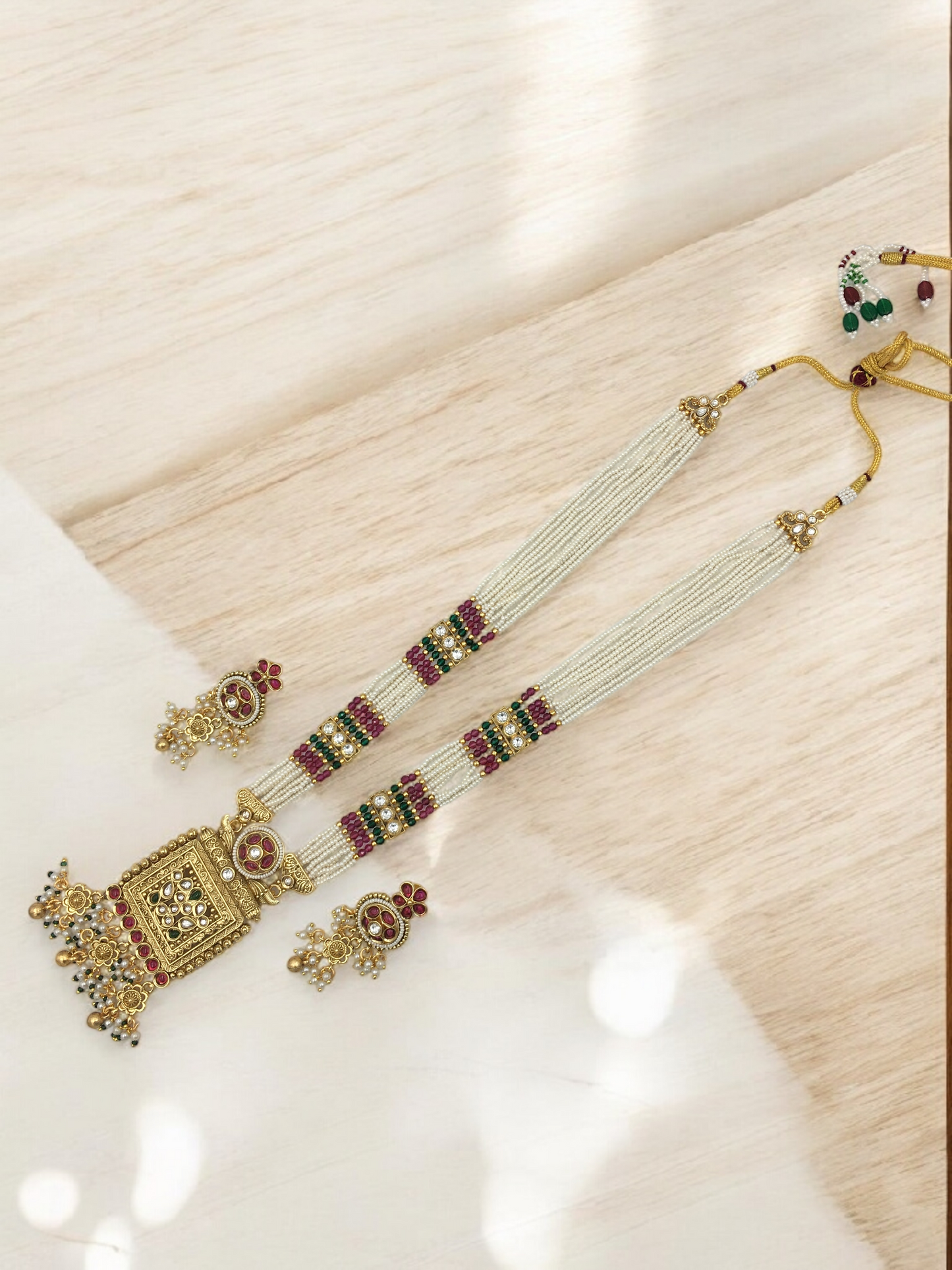 TRISHA BRASS NECKLACE SET