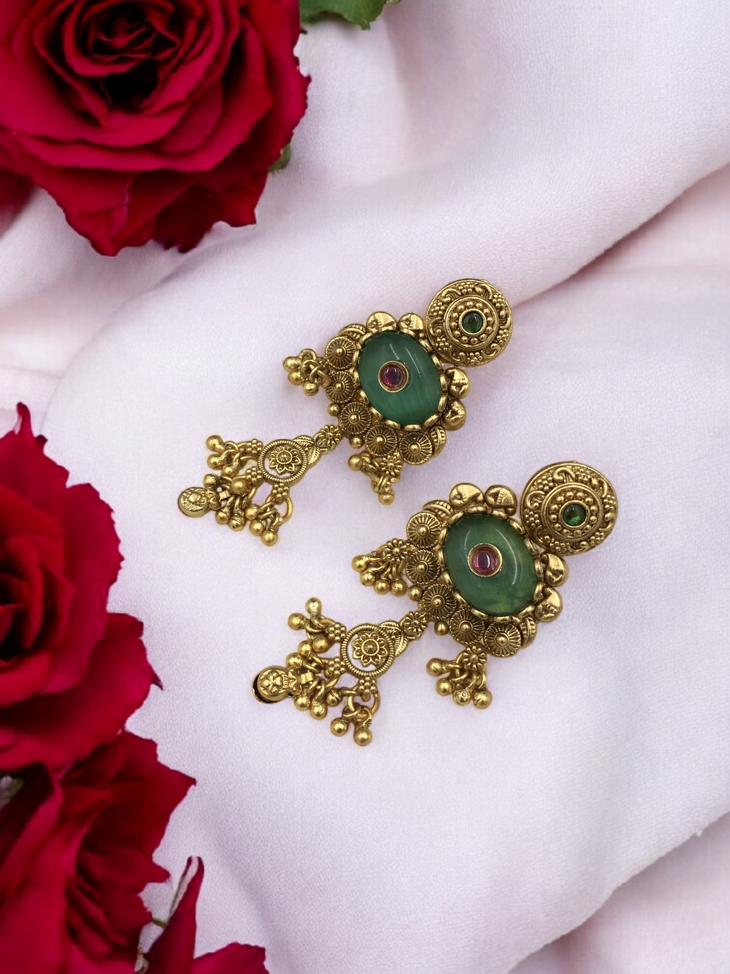 SAANVI BRASS NECKLACE SET