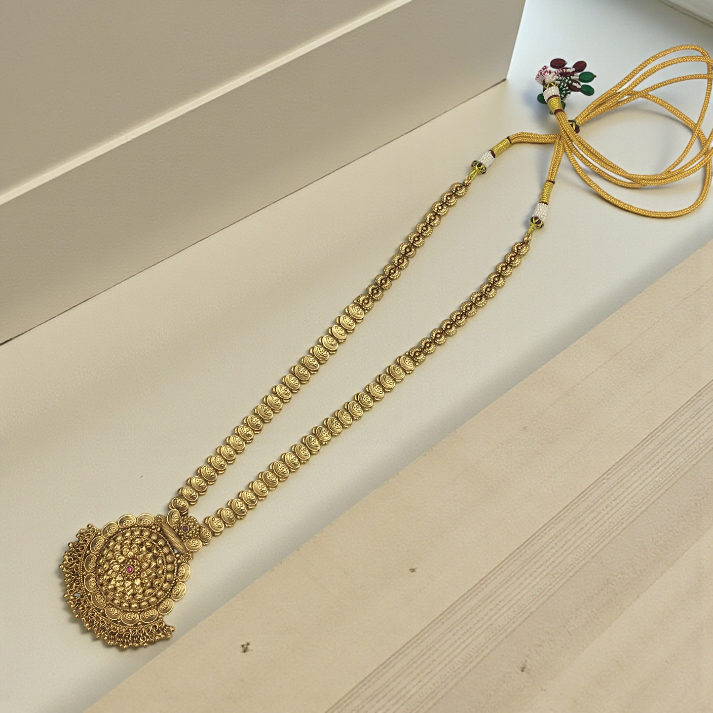 PATRICIA  BRASS NECKLACE SET