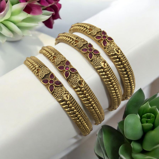 RAVIYA RAJWADI BRASS BANGLES