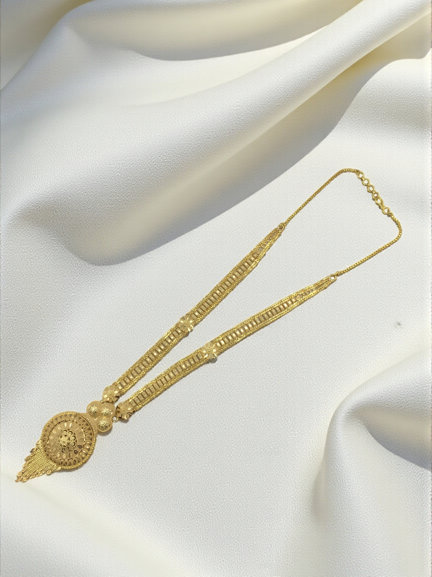 KIARA FORMING NECKLACE SET