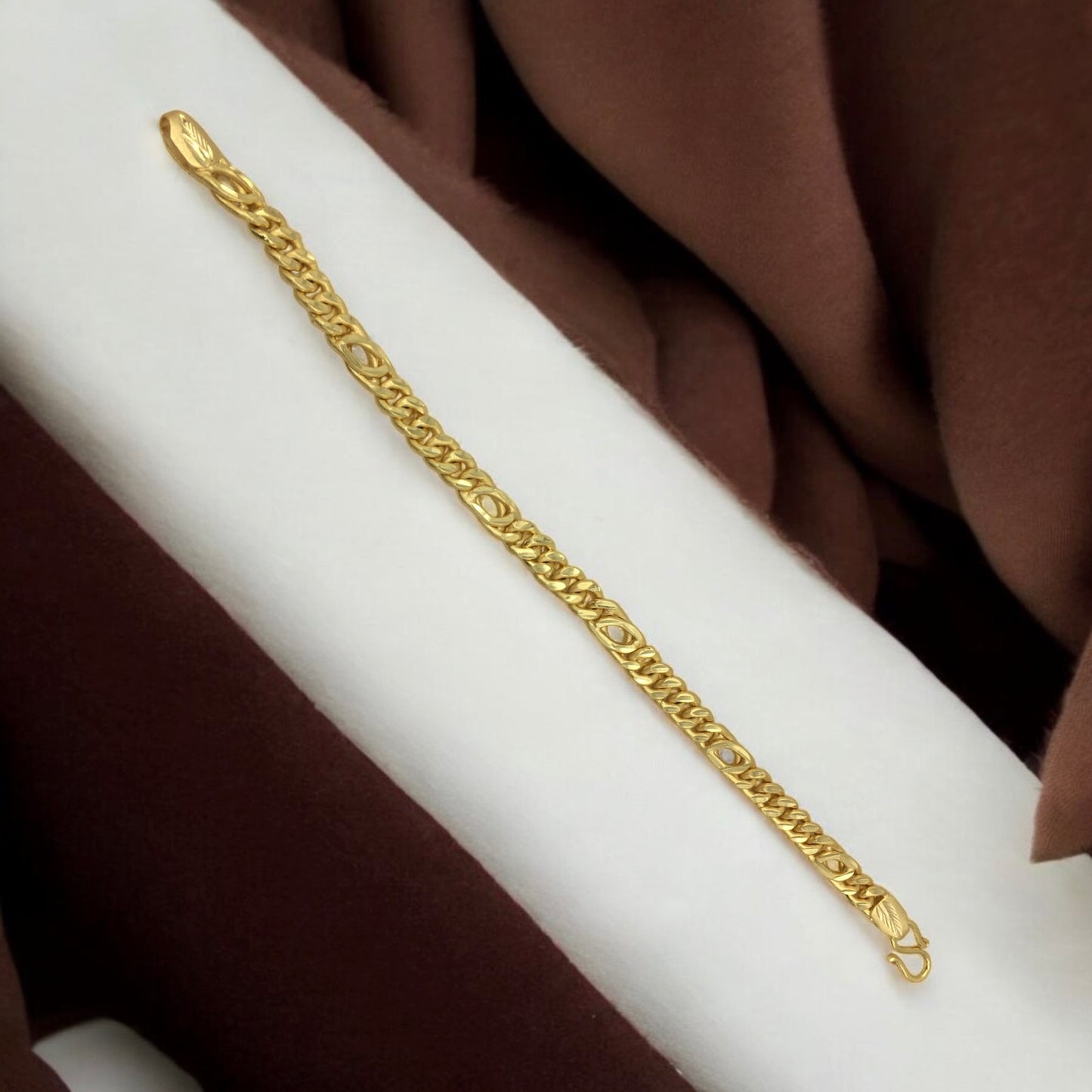 THE LEGEND CUFF MEN'S BRACELET