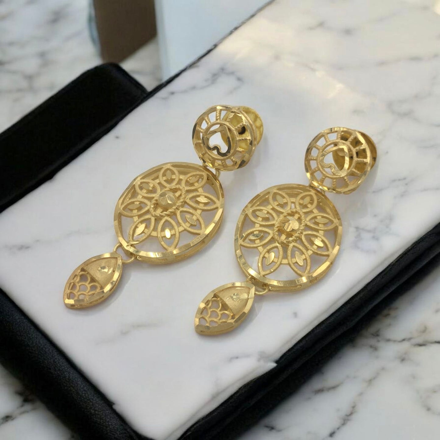 RUDRANSHI FORMING NECKLACE SET