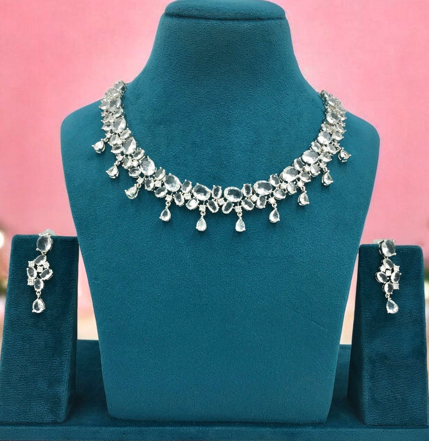 YAKSHI AD NECKLACE SET