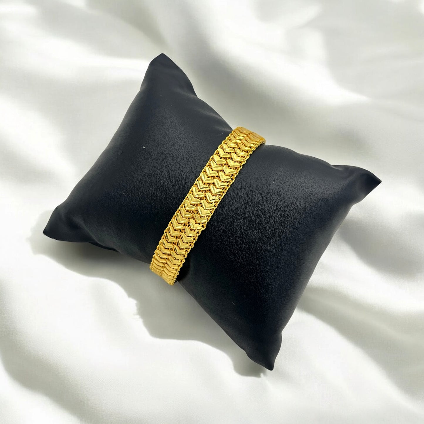 RIVET MEN'S BRACELET