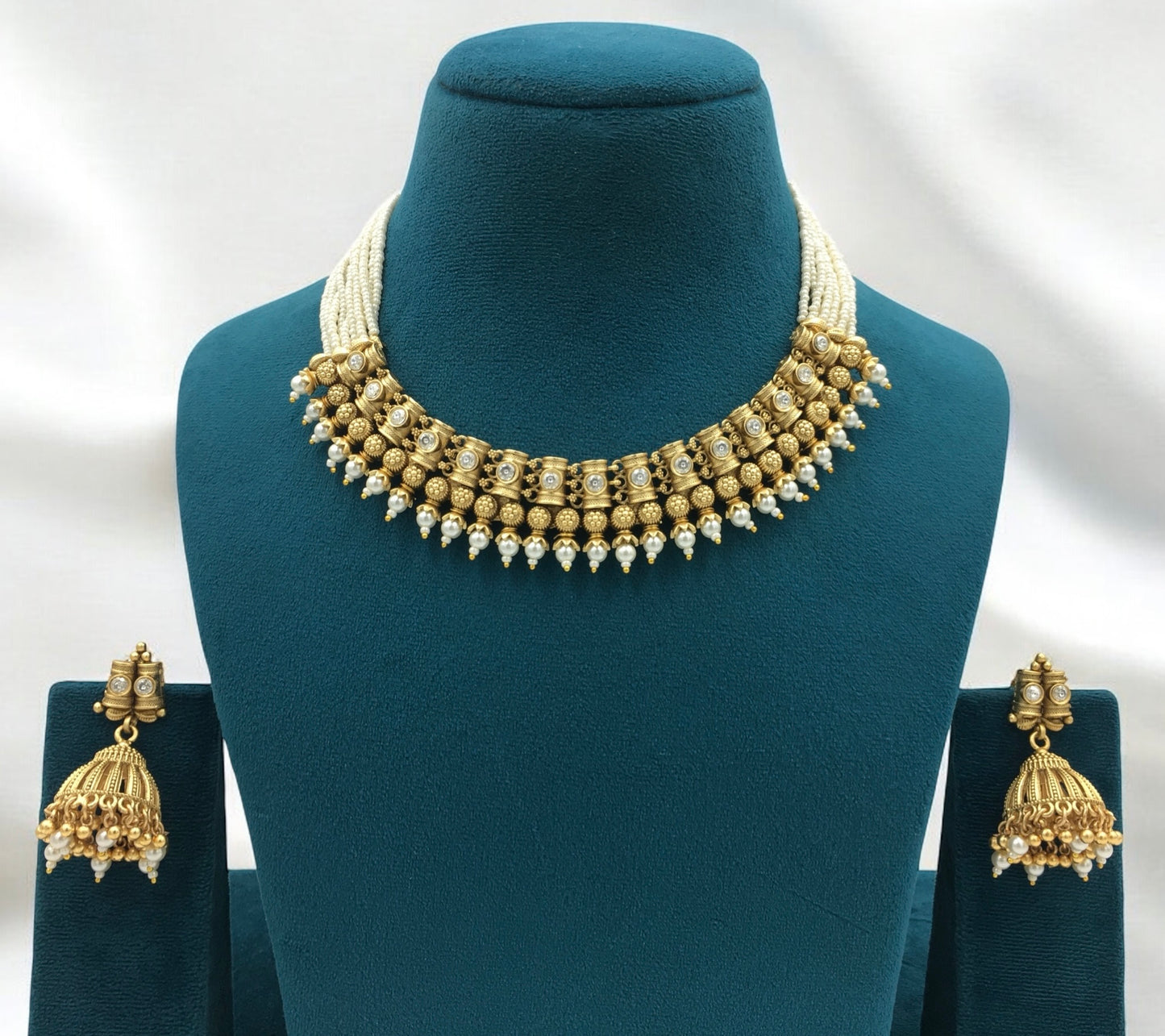 RAJWADI CLASSIC PEARL NECKLACE SET