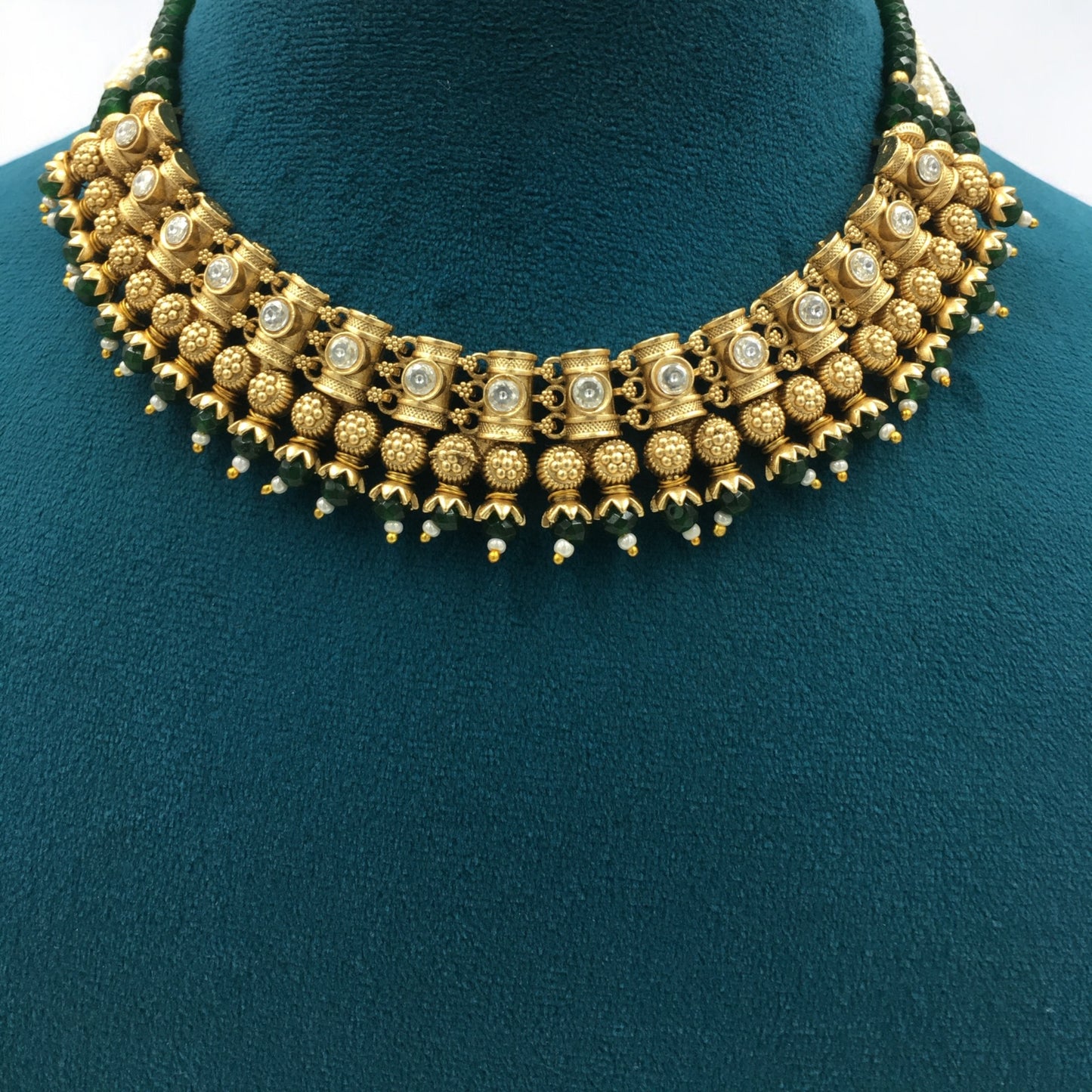RAJWADI CLASSIC PEARL NECKLACE SET