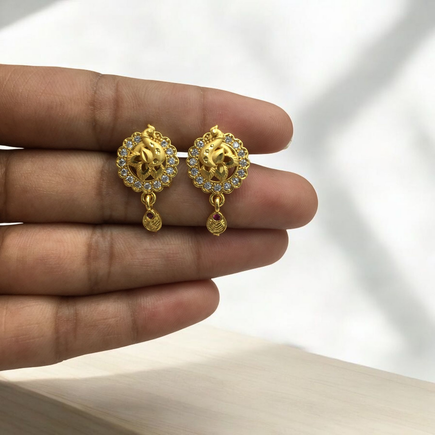 TRIVIDHA MICRO GOLD CHAIN PENDANT