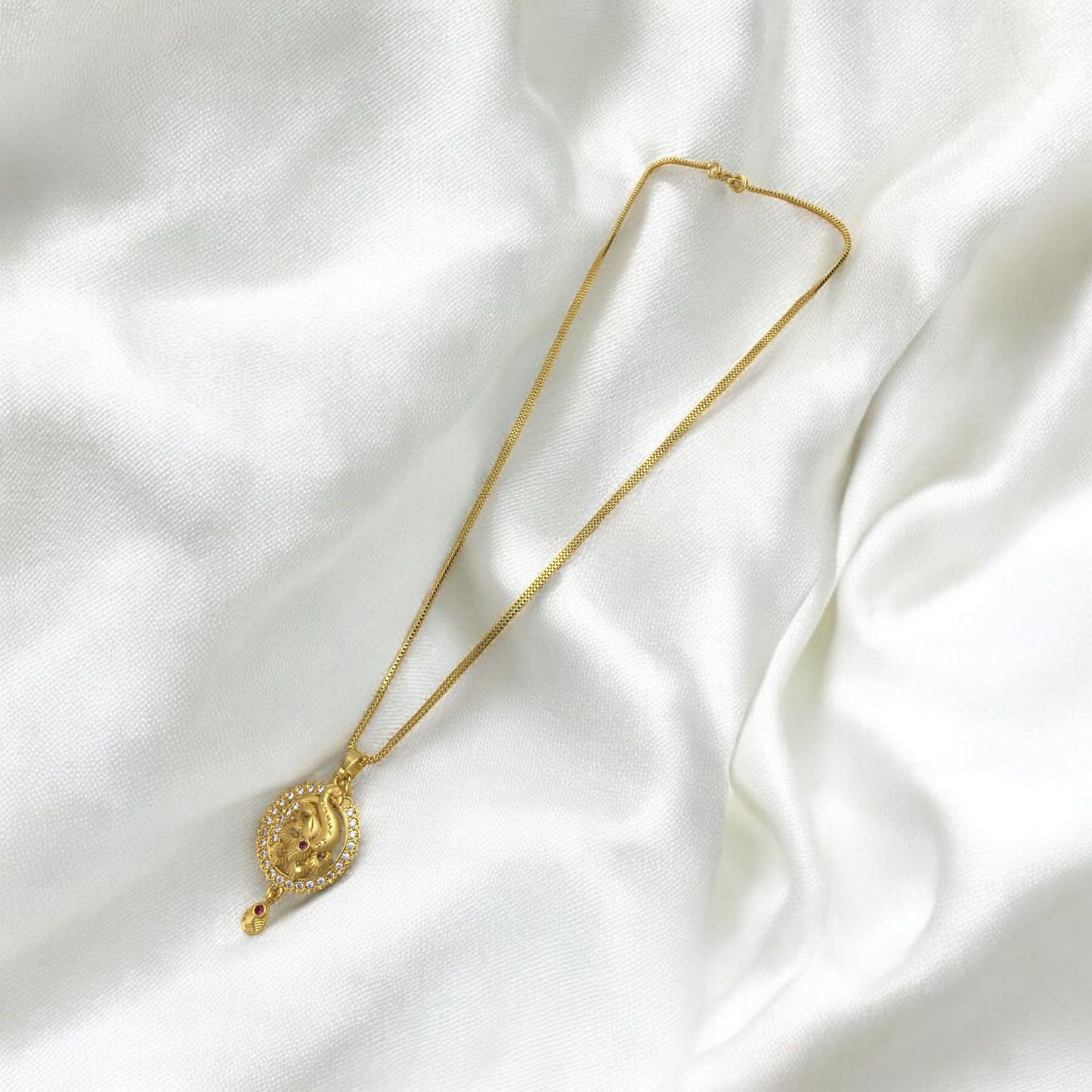 TRIVIDHA MICRO GOLD CHAIN PENDANT