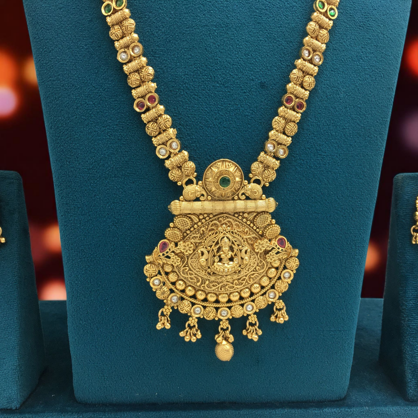 UDVITA BRASS NECKLACE SET