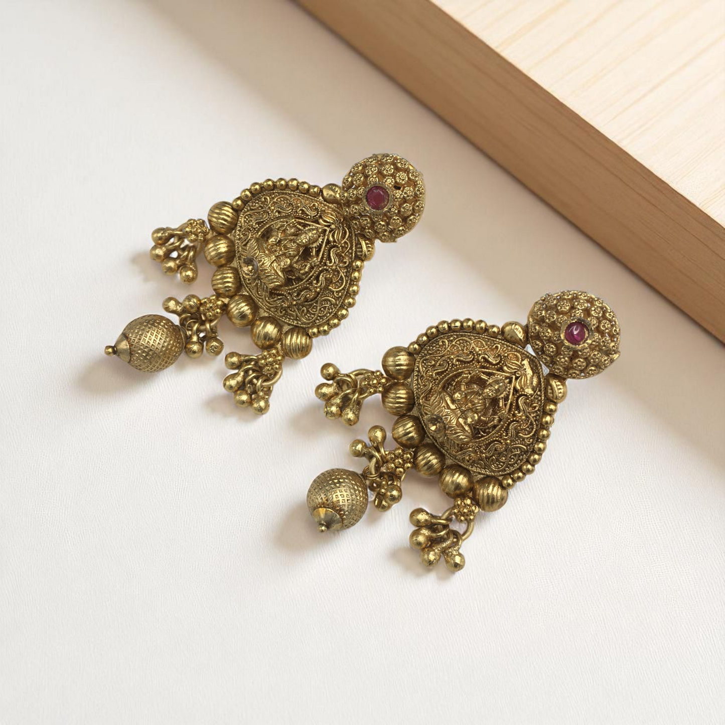 UDVITA BRASS NECKLACE SET