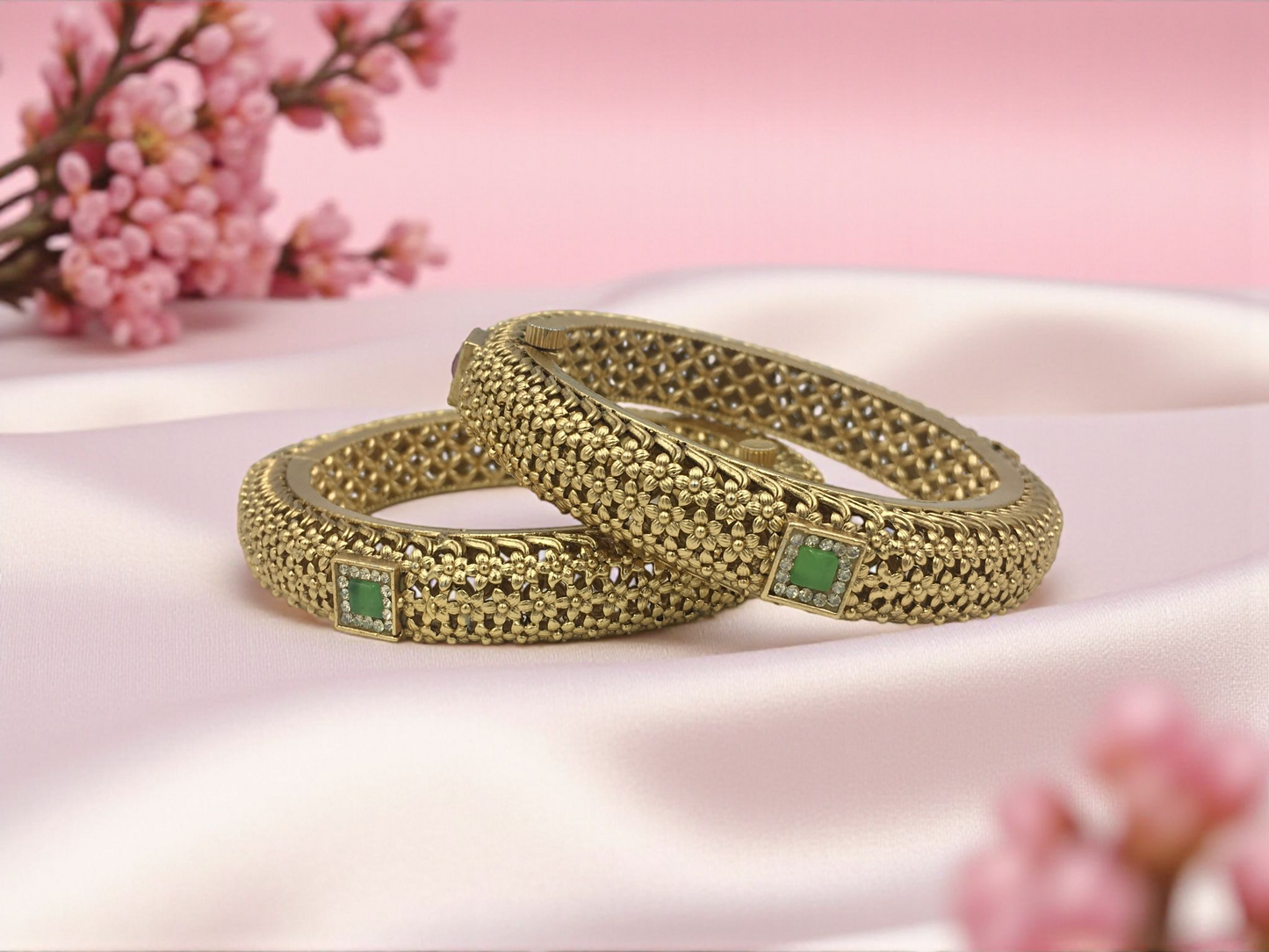 TVISHA RAJWADI BRASS BANGLES