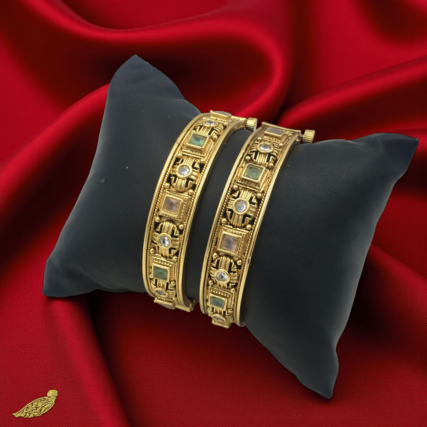 ZEBA RAJWADI BRASS BANGLES