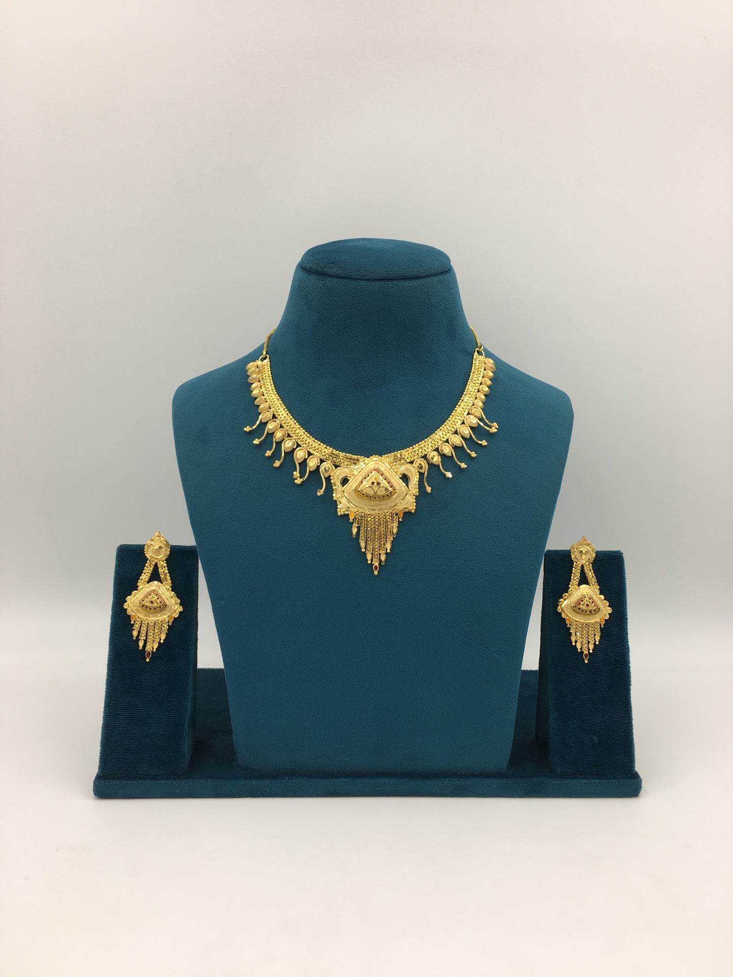 AARINI DUBAI GOLD NECKLACE