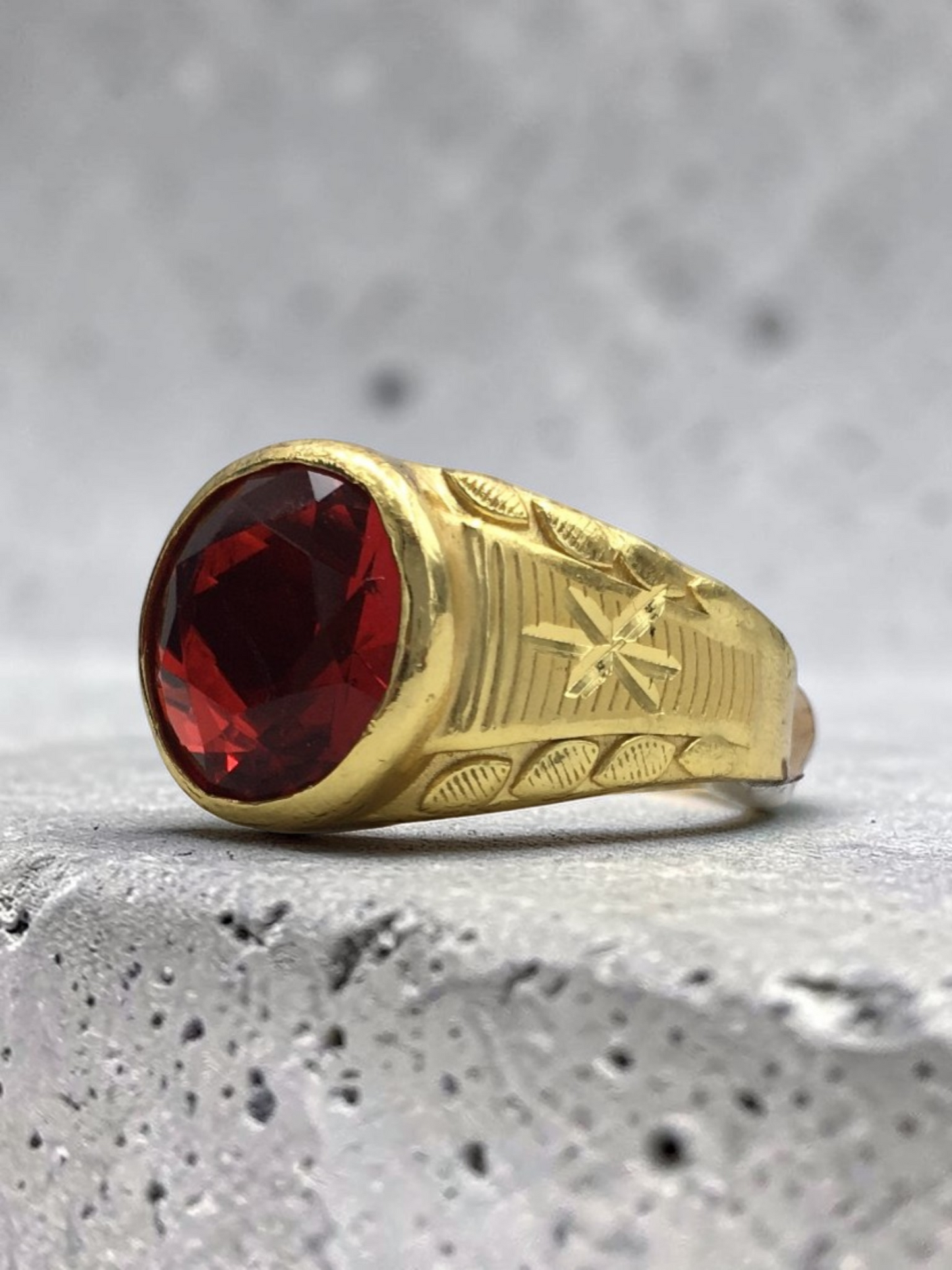 RUBY MAJESTIC MEN'S RING