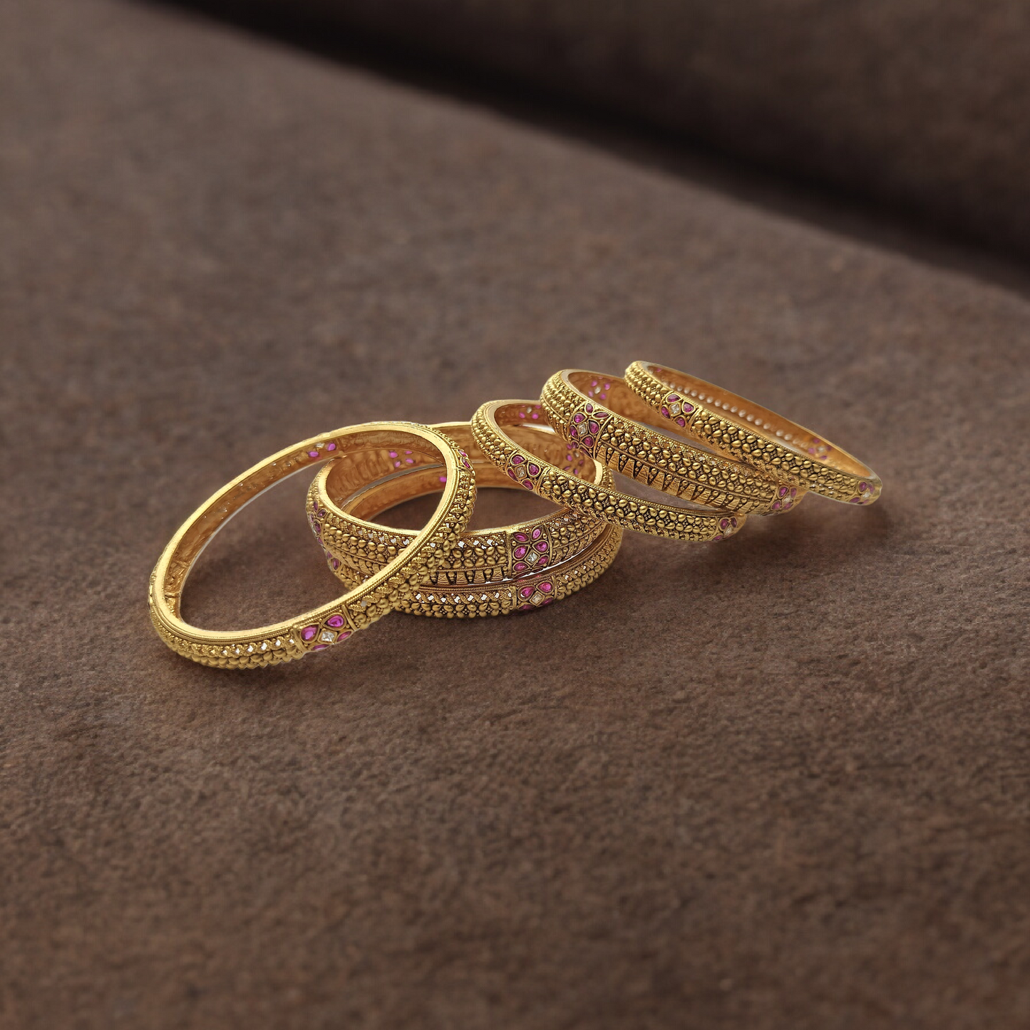 CRIMSON SNOW BRASS BANGLE SET