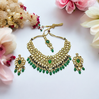 REGAL MONALISA KUNDAN NECKLACE SET