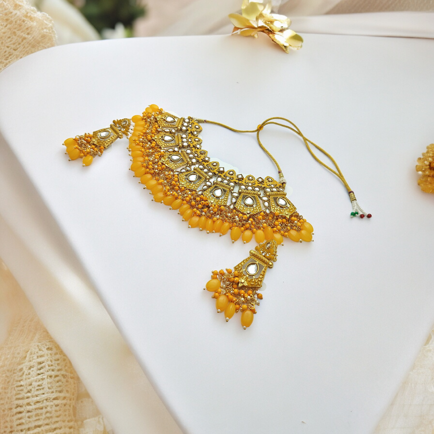 RADIANT YELLOW KUNDAN NECKLACE SET