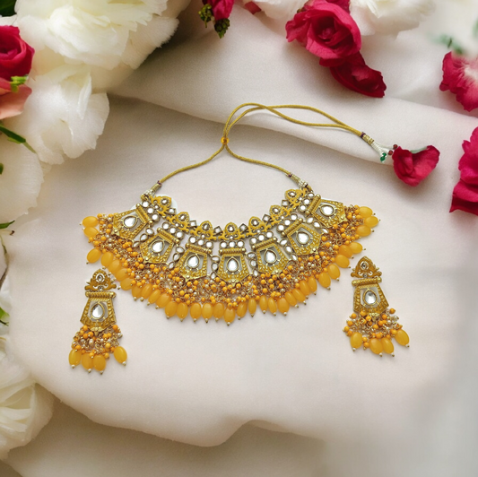 RADIANT YELLOW KUNDAN NECKLACE SET