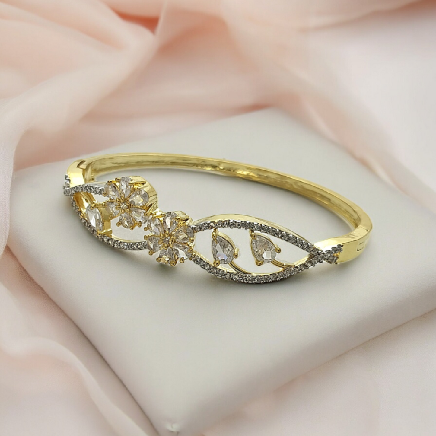 KIARA PREMIUM AD BRACELET