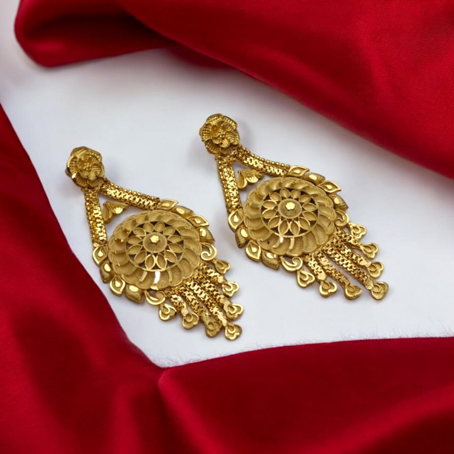 DIVYANSHI FORMING EARRINGS