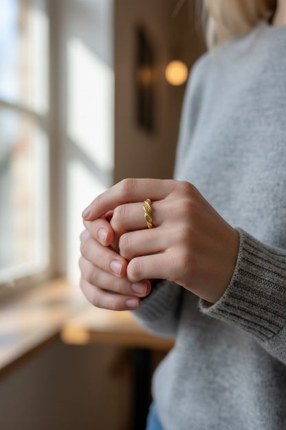 TWISTED BRAID GOLD LADIES RING