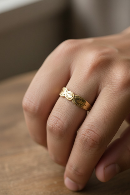 ROUND EMBLEM GOLD LOOK MEN'S RING