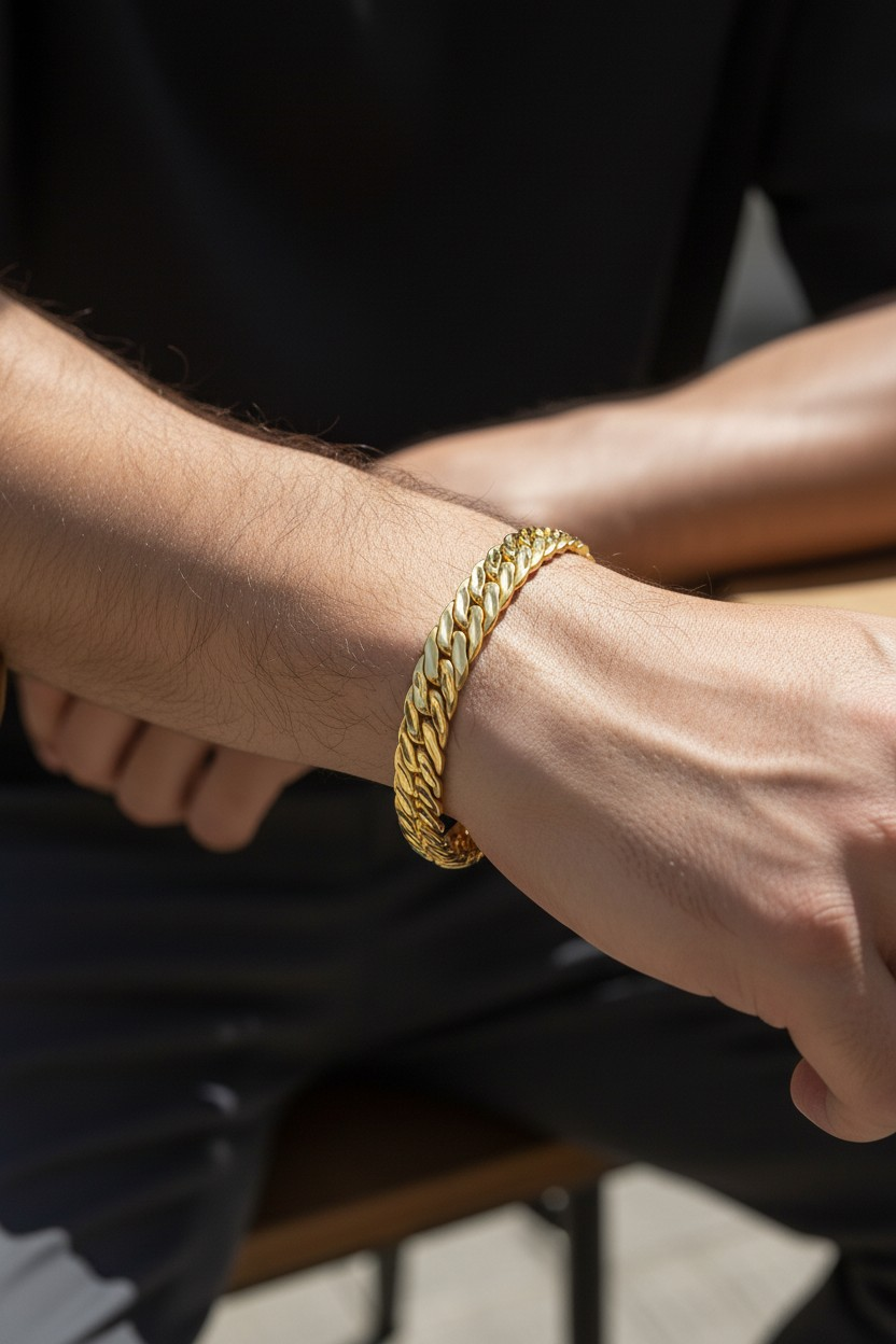 SLEEK GOLD POLISH CUBAN LINK MEN'S BRACELET