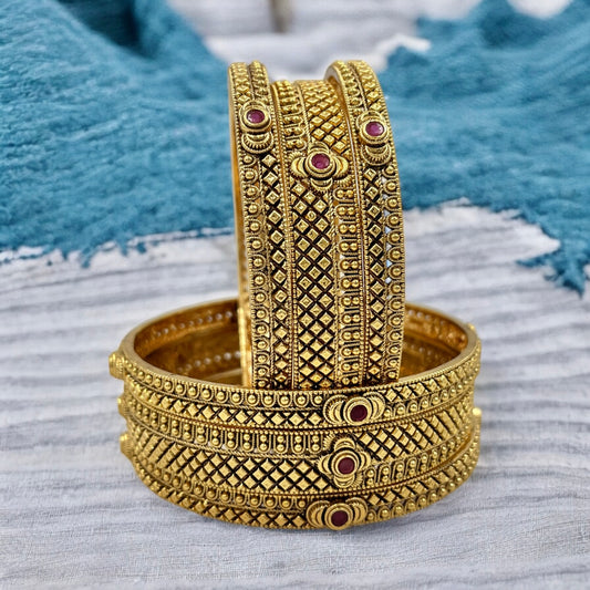 DEVYANI RAJWADI NAKSHI BANGLES