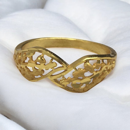REGAL WHIRL MICRO GOLD PLATED RING FOR WOMEN
