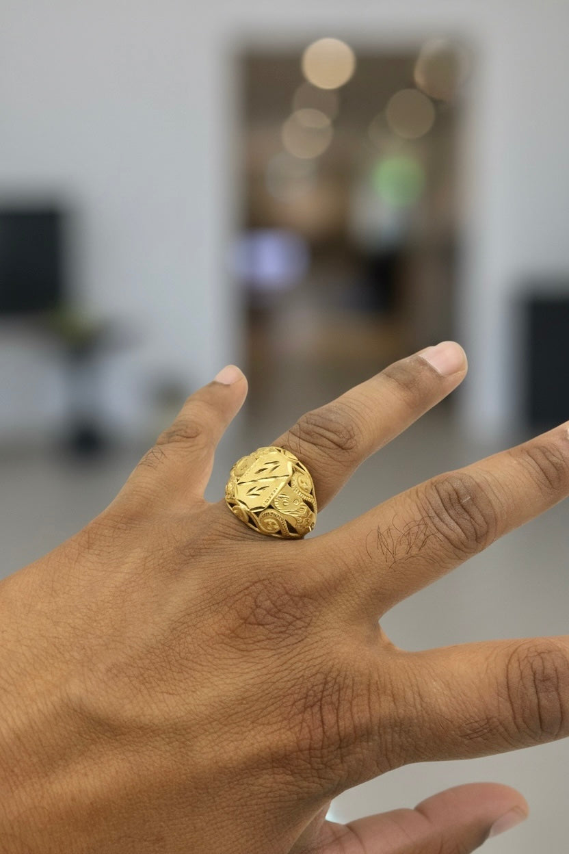 ROYAL CREST MEN'S RING