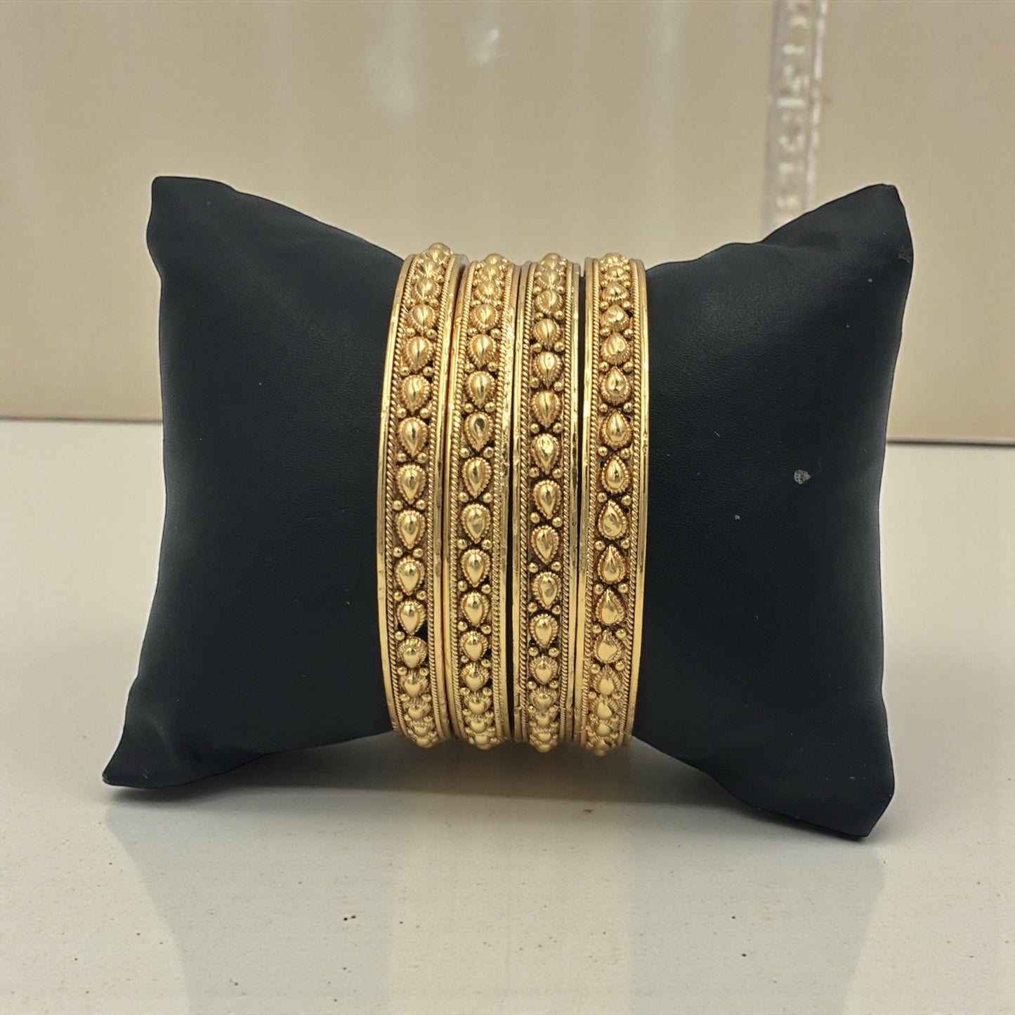 MAHARANI HEIRLOOM – RAJWADI GOLD PLATED BANGLES SET