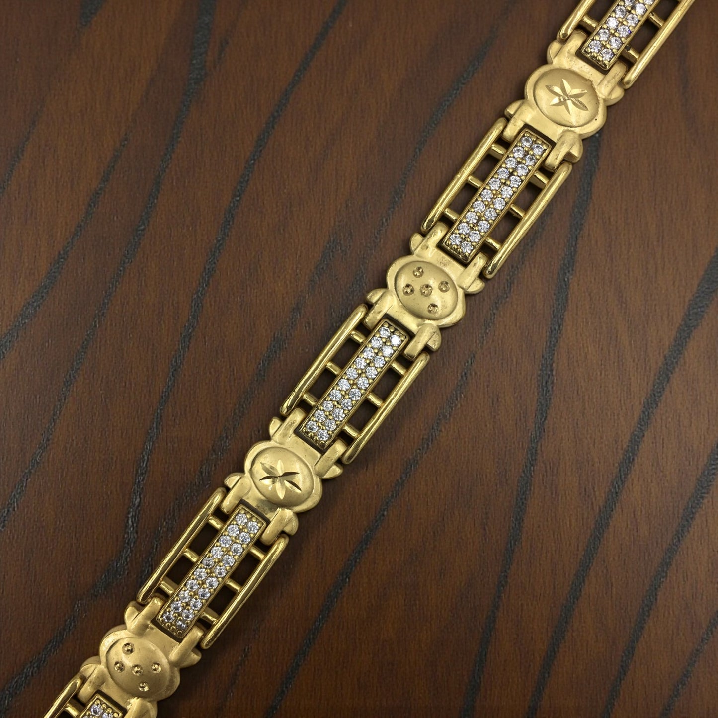 VANGUARD CREST DIAMOND BRACELET