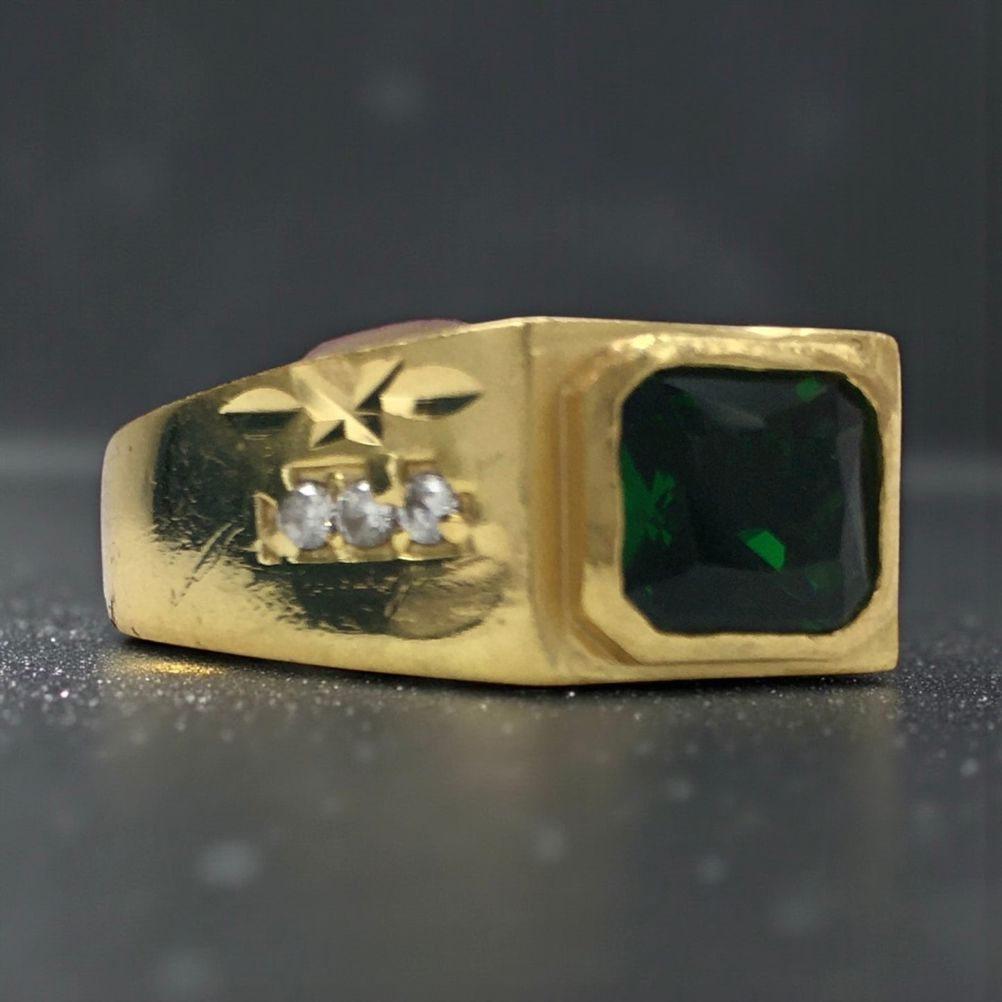 EMERALD REGENT MEN'S RING