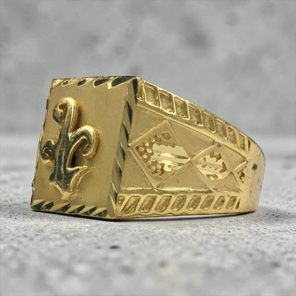ROYAL CREST MEN'S RING