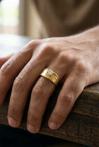 ROYAL CREST MEN'S RING