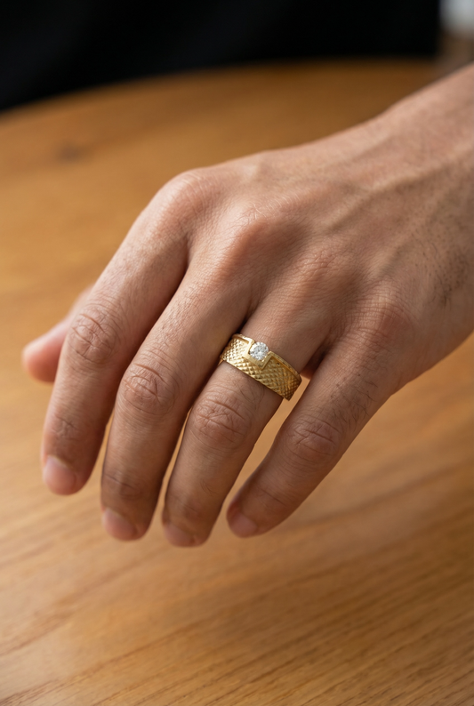 KNIGHT SHEILD MEN'S RING