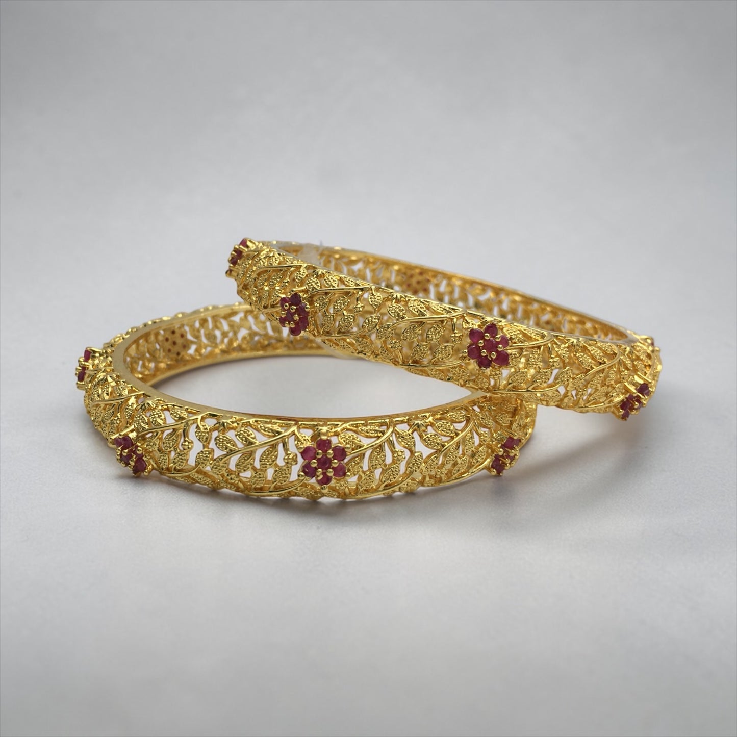 FLORAL FILIGREE MICRO GOLD BANGLES