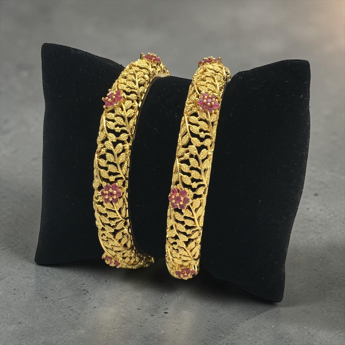 FLORAL FILIGREE MICRO GOLD BANGLES