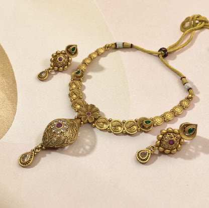 MINIMAL RAJWADI CHOKER NECKLACE SET