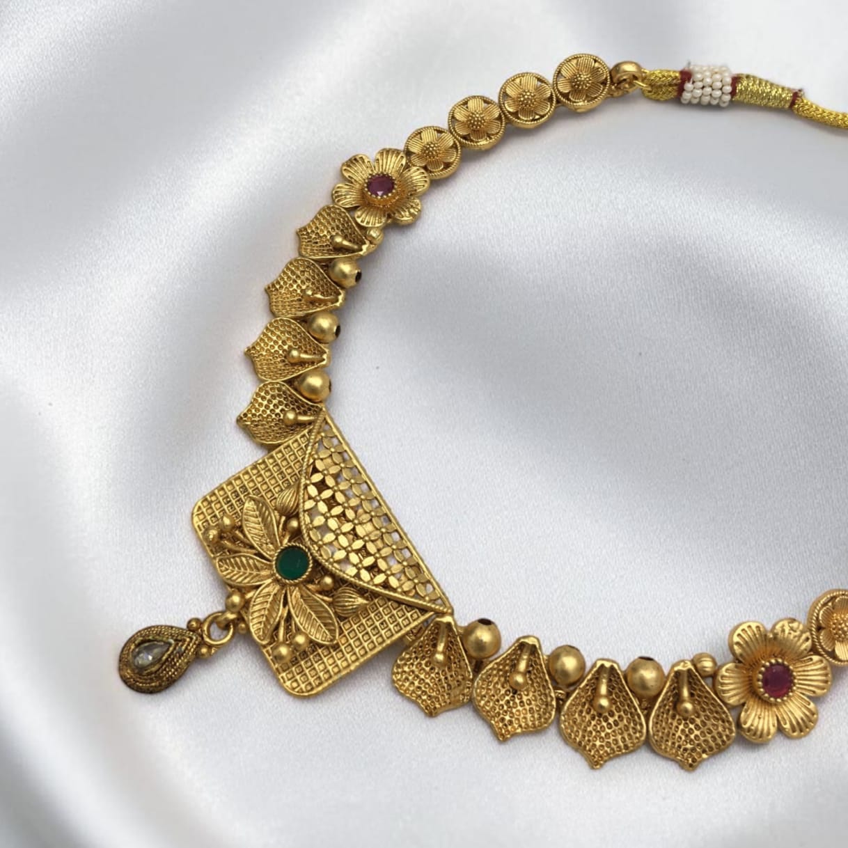 RAJWADI GEOMETRIC ANTIQUE GOLD NECKLACE SET