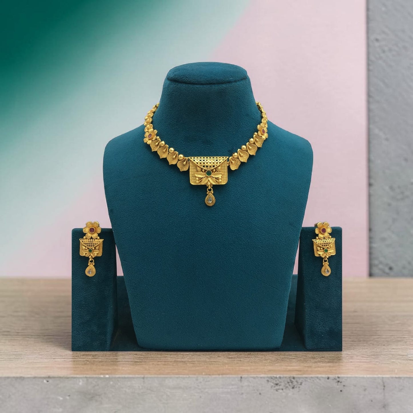 RAJWADI GEOMETRIC ANTIQUE GOLD NECKLACE SET